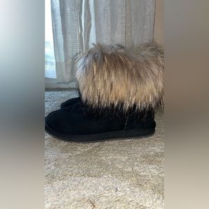 Cloud nine sheepskin brand size 8 brand new only tried on black